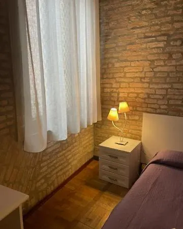 Stella De' Tolomei Gasthuis Ferrara